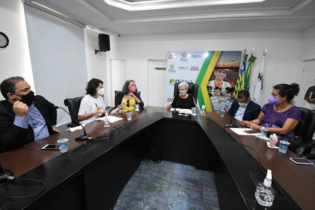 Reunião da governadora Regina Sousa com o movimento de mulheres